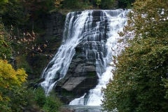 Large_falls_on_Fall_Creek,_Ithaca,_NY.